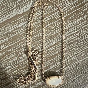 Kendra Scott Elisa Gold Pendant Necklace in Ivory Mother-of-Pearl